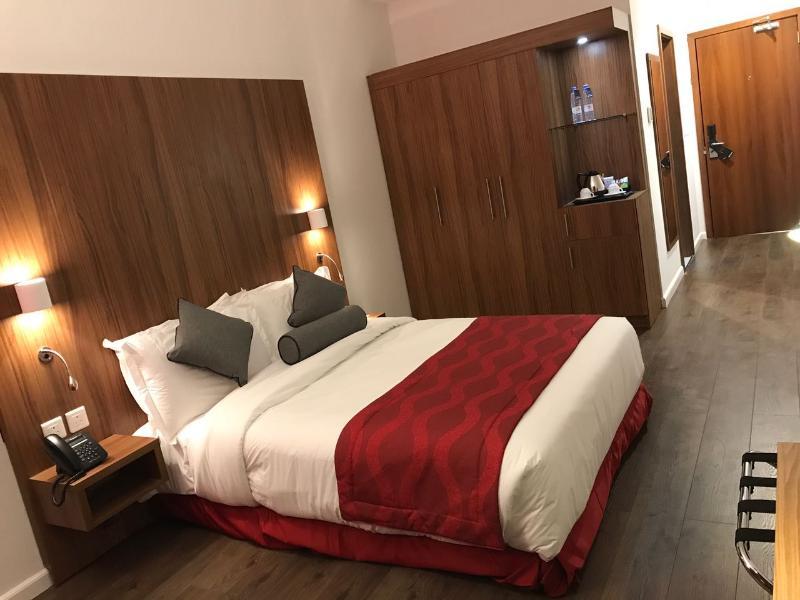 Ramada Encore Al Khobar Olaya Exterior photo