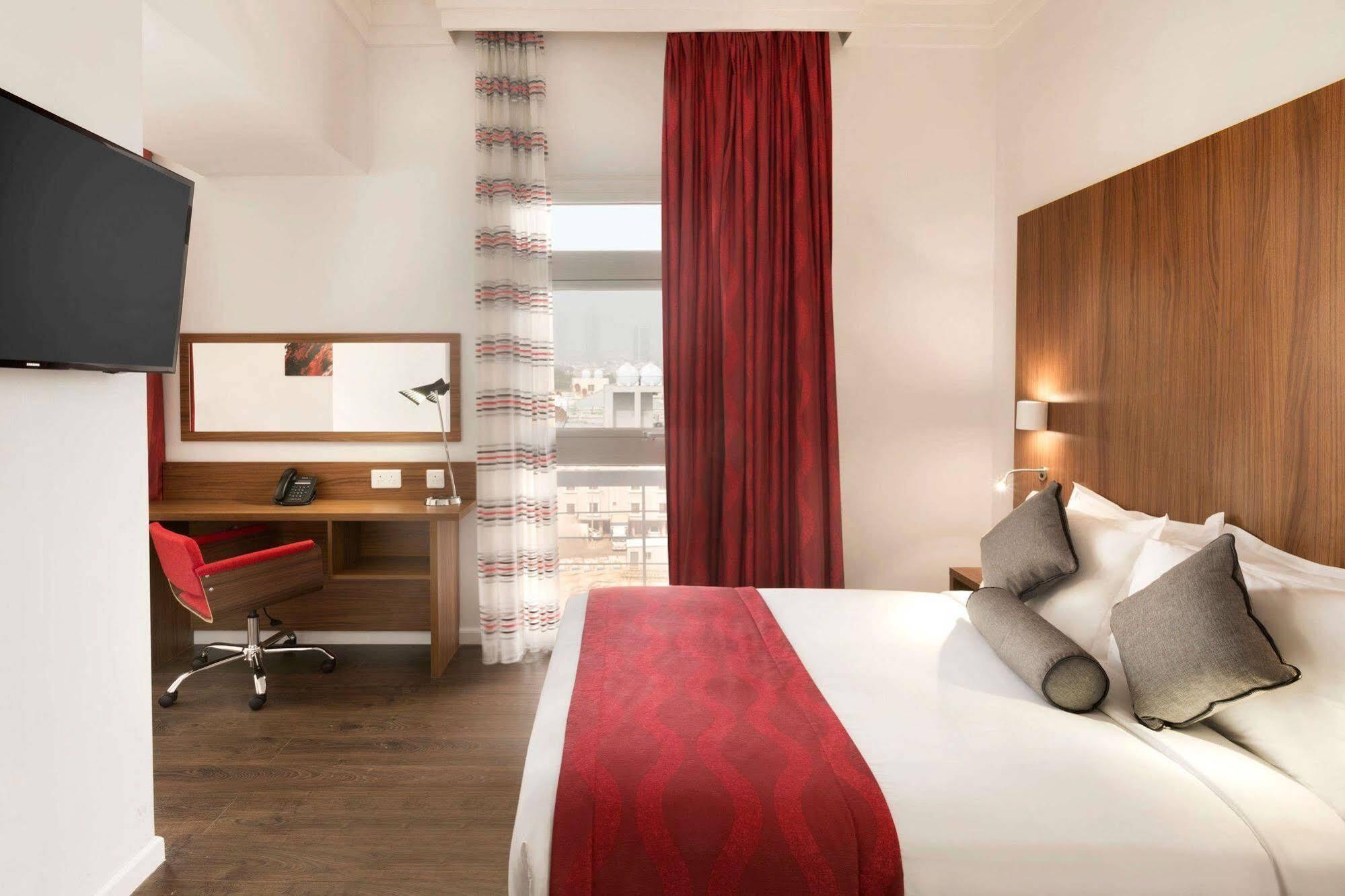 Ramada Encore Al Khobar Olaya Exterior photo
